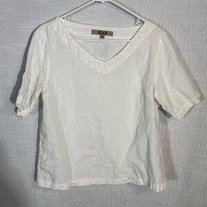 FLAX linen V-neck top in a size small white